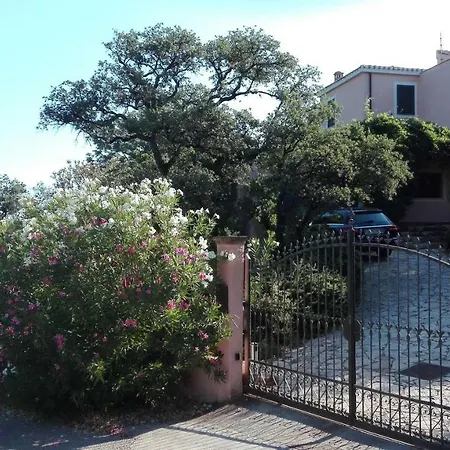 Santa Barbara Vila Capoterra